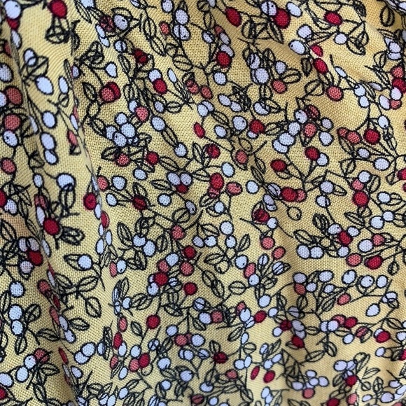 Max Studio Yellow V neck Floral Flowy Blouse sz S - Picture 5 of 7